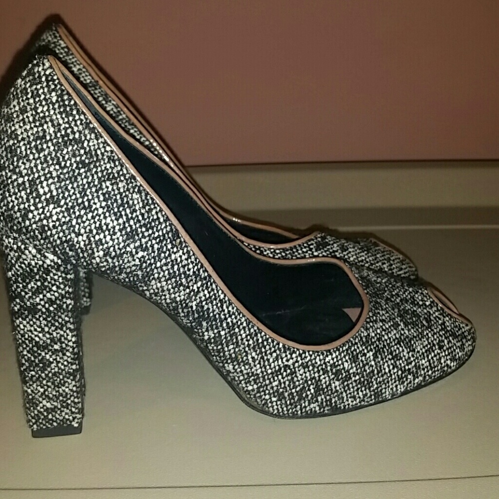 Casadei tweed peep toe new pumps